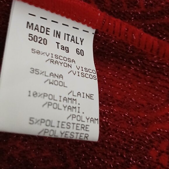 Red jacket - Picture 5 of 5